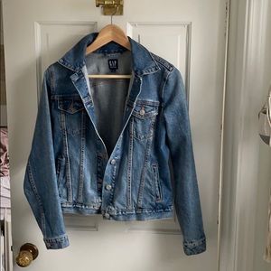 Gap Women’s Jean Jacket Medium Wash size XS